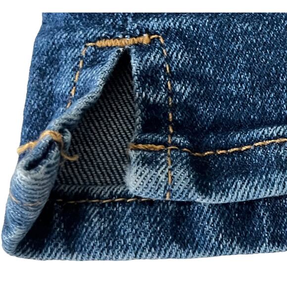 LEVI STRAUSS DENIM JEAN SHORT-SHORTS, JUNIORS, 13, BLUE, BELT LOOPS-ZIP/BUTTON - Picture 8 of 11